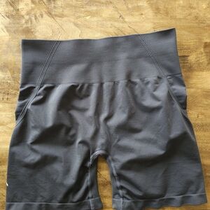 Oner Active EffortlessLift™ Seamless Shorts with White Logo